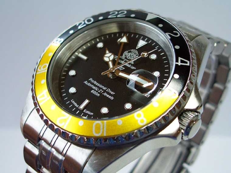 German Automatic U BOOT SUB. GMT 60ATM WR 1968 feet T28  