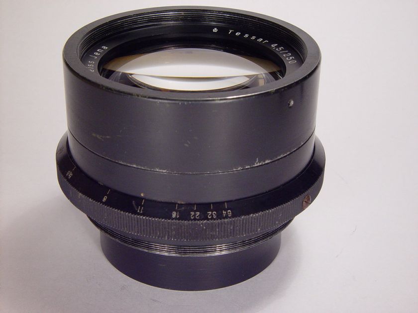 Carl Zeiss Tessar 4.5/250mm. M80 screw. s/n 8278407.  