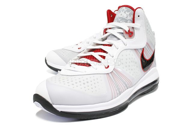 Kixpress  NIKE  BASKETBALL  LEBRON JAMES