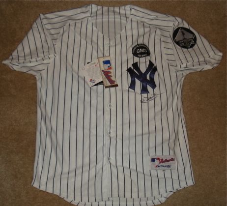 NICK SWISHER AUTOGRAPHED JERSEY (YANKEES) W/ PROOF  