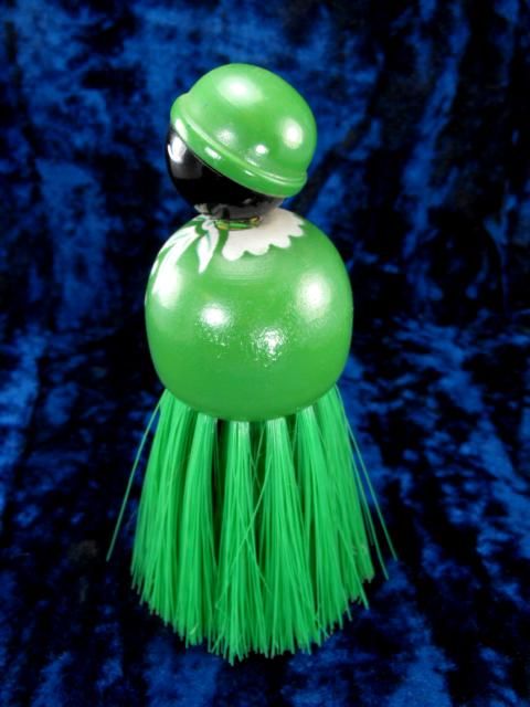 1940s 50s GREEN WOOD BLACK MAMMY WHISK BROOM  