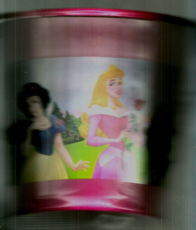 DISNEY PRINCESS JUMBO BUCKET & SAND MOLDS {NWT}  