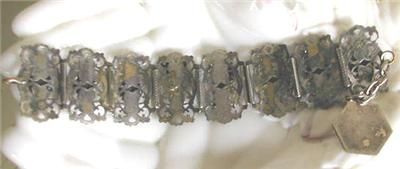 Rare and Wonderful Vintage PARIS Souvenir Bracelet Notre Dame Eiffel 