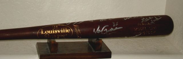 MINNESOTA TWINS ALL TIME GREATS AUTOGRAPHED BAT (12 SIGNATURES)