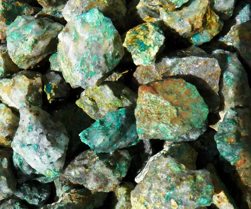 ROUGH ROCK Stones Tumbler tumbling Lapidary CHRYSOCOLLA 1/2 pound 