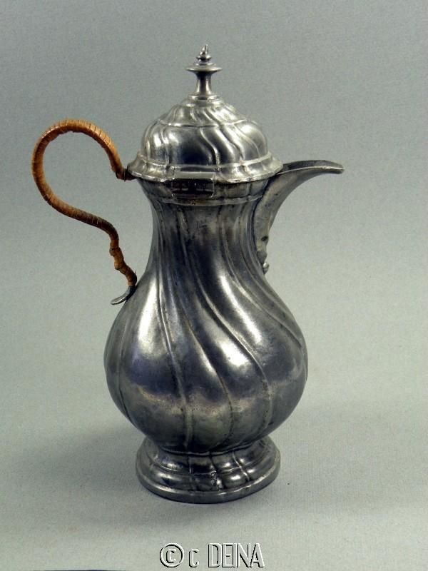 SUPERB PEWTER FLAGON Angel touchmark zinn 18th c Europe  