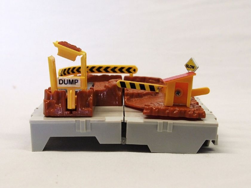 Micro Machines CITY DUMP Foldable Travel City 1987 Galoob Playset 