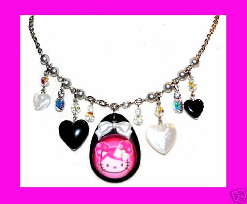 TARINA TARANTINO HELLO KITTY PINK HEAD HEART NECKLACE  