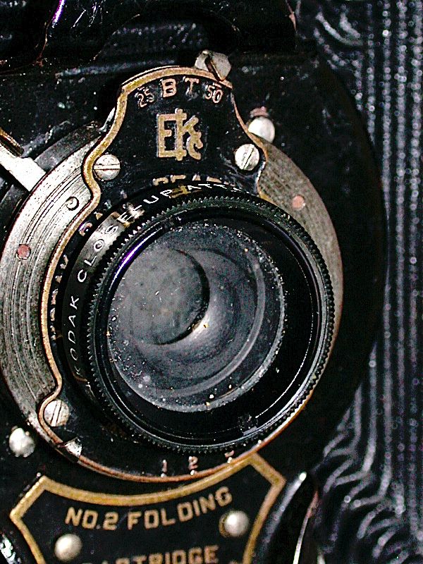   Folding Bellows Camera w/Close Up Lens & Ball Bearing Shutter  