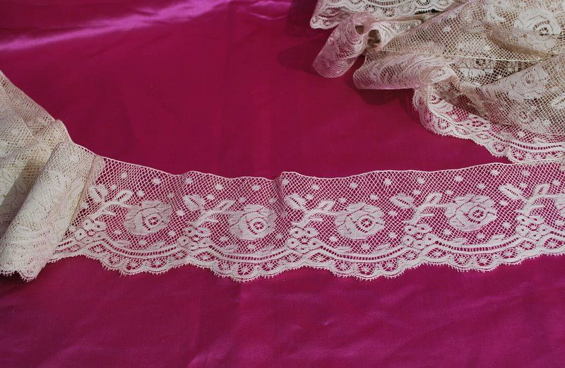 ANTIQUE HAND VALENCIENNE EDGING LACE 14+ YARDS  