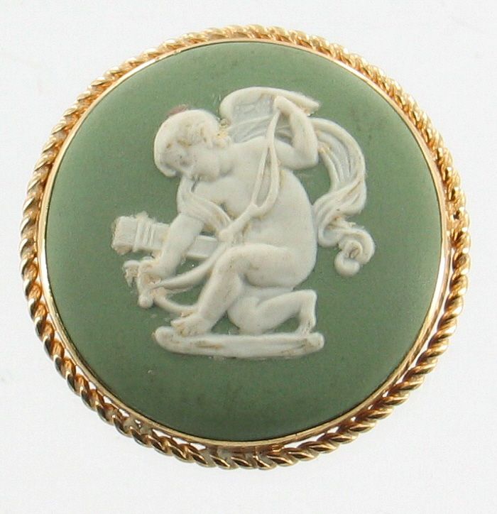 VINTAGE WEDGWOOD GREEN PORCELAIN ANGEL CUPID BOW & ARROW PIN PENDANT 