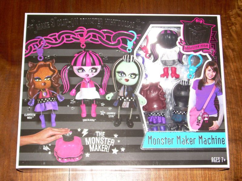 Mattel MONSTER HIGH Fabric Dolls MONSTER MAKER MACHINE  