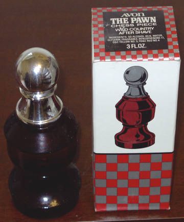 Vintage Avon Complete Chess Set of 32 Pieces New in Box  