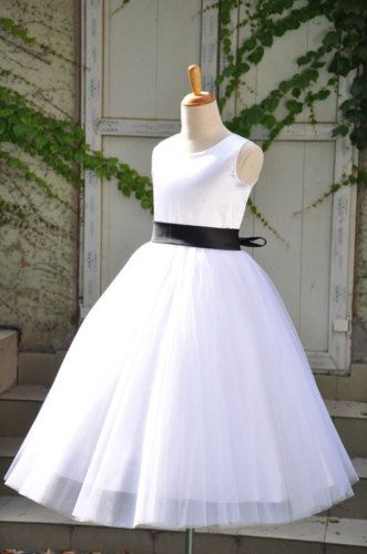 G181B White Communion dresses Flower girl dress Black  
