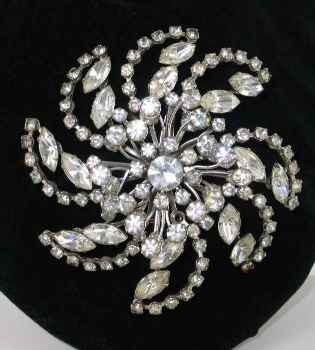 VINTAGE LRG 3.5 CLEAR RHINESTONE SUN BURST BROOCH PIN  