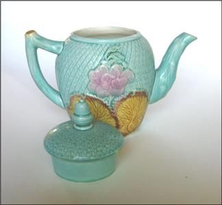 Old Majolica Teapot Lilypad Leaf & Waterlilies Aqua Blue  