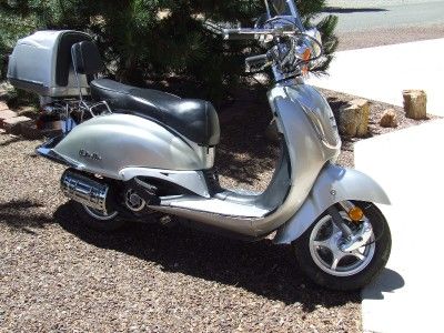 2009 Fly Scooter IL BELLO 50cc Engine ONLY 53.6 Miles  