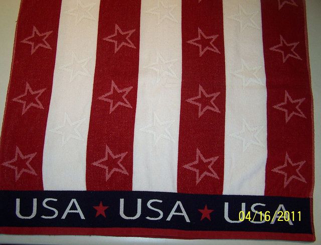 BEACH BOAT POOL BATH TOWEL RED WHITE BLUE 4TH JULY USA UNIQUE 