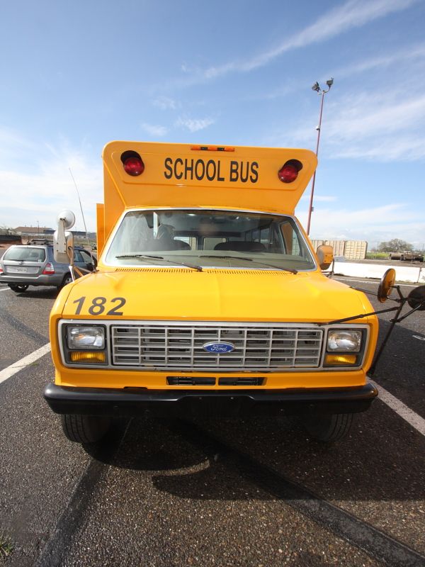 1989 School Bus Collins/Ford Econoline 350 Diesel Handicap Lift 43,414 