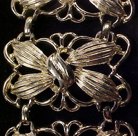 Chunky Vintage BUTTERFLY GOLDTONE BRACELET Pretty  