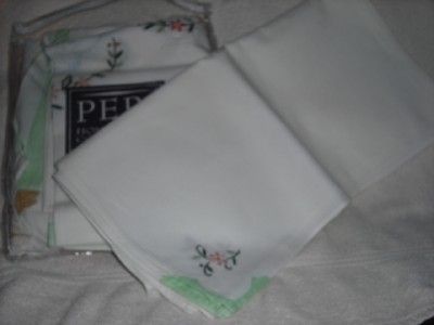 PERI HOMEWORKS COLLECTION TABLE CLOTH 8 NAPKINS   NIP  