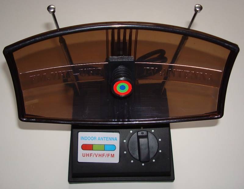 NEW INDOOR VHF UHF HDTV AMPLIFYING DIGITAL TV ANTENNA  