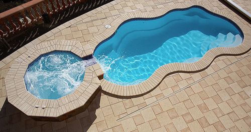 Atlantis Fiberglass Pool   12 x 15   NEW   