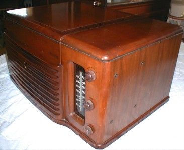   TUBE RADIO TURNTABLE TOP RECORD PLAYER ANTIQUE MAHOGANY CABINET  